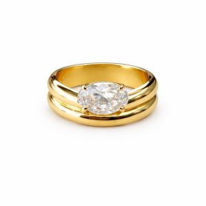RING 14K Size 6.5 lab diamond